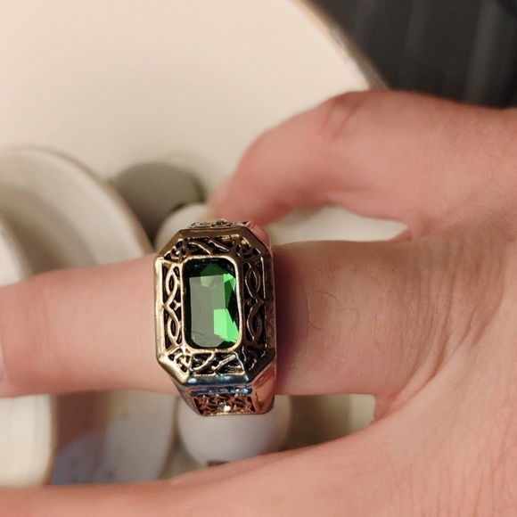 New Men's Celtic Chunky Two Tone Metal Pinky Ring. The Bradford Exchange. - Picture 7 of 10